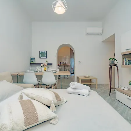 Apartment Turrohouse-Duomo 12 Minutes Away Milan