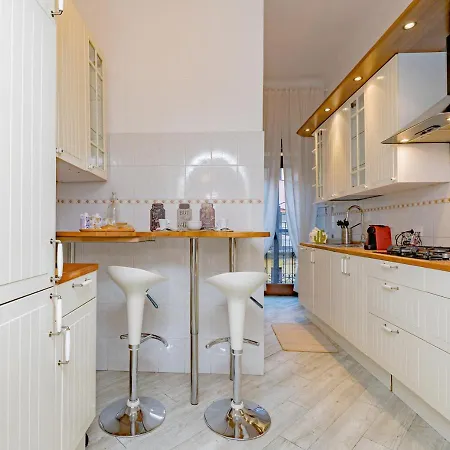 Turrohouse-Duomo 12 Minutes Away Apartment Milan