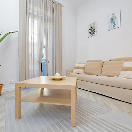 Apartment Turrohouse-Duomo 12 Minutes Away Milan