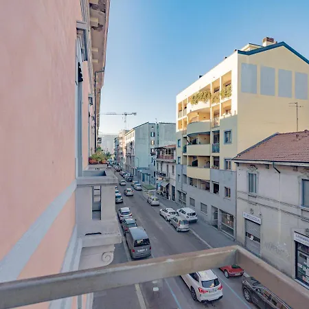 Turrohouse-Duomo 12 Minutes Away Apartment *